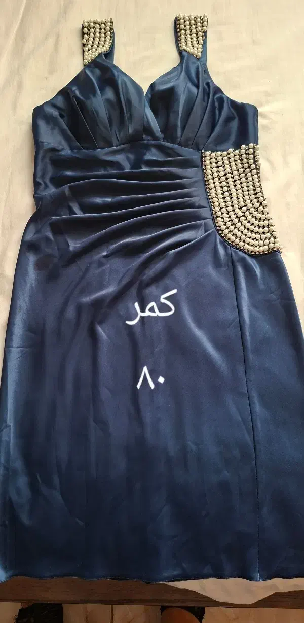 لباس زنانه|لباس|فولادشهر, A2|دیوار