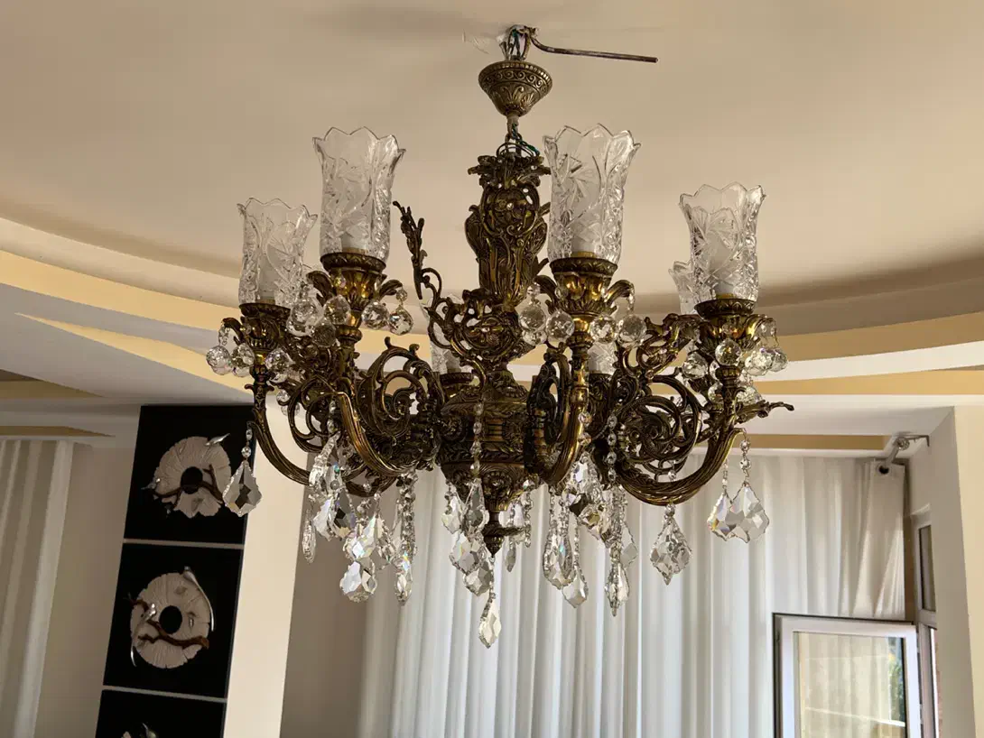 لوستر|لوستر و چراغ آویز|تهران, جوانمردان (اندیشه)|دیوار