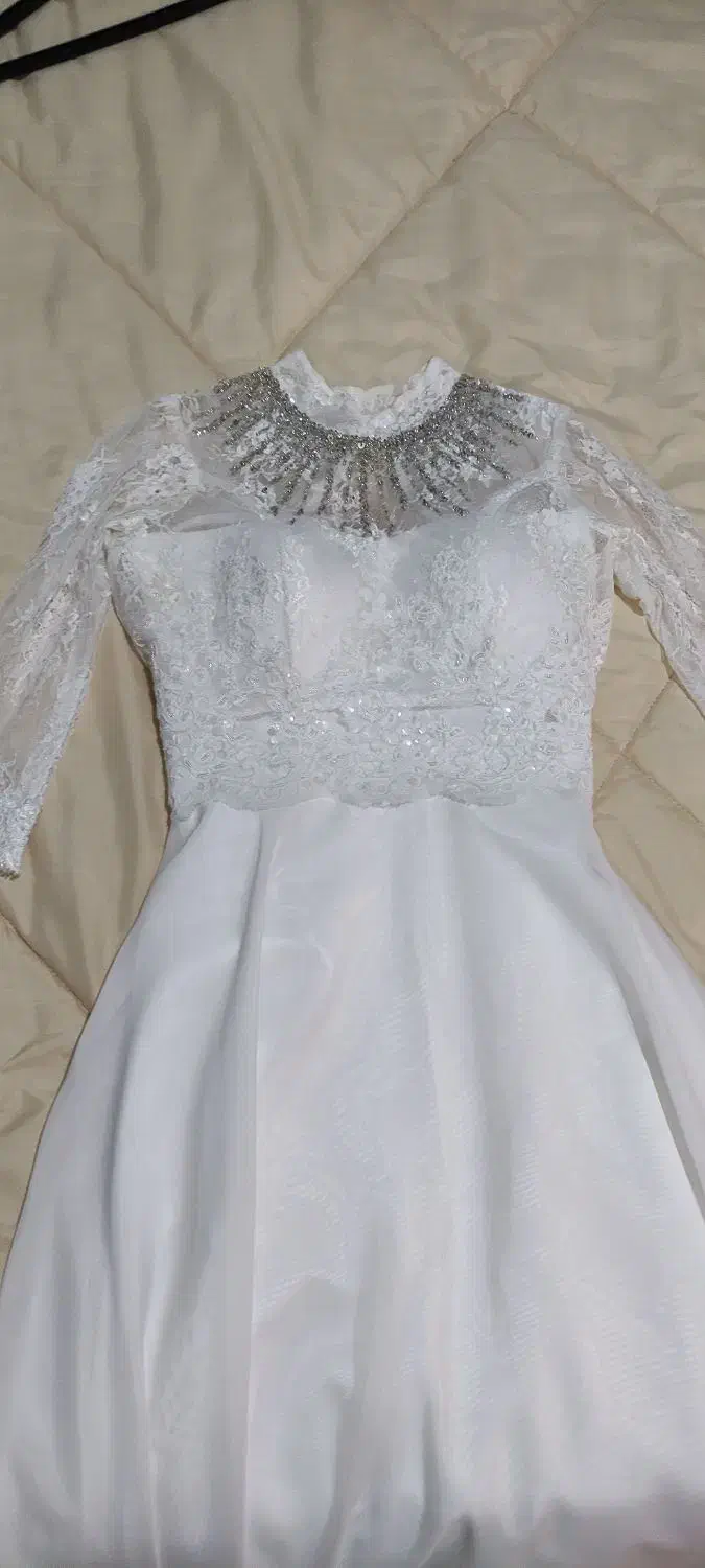 لباس عروس و تور و ژپون سه فنره|لباس|رشت, ساغری سازان|دیوار