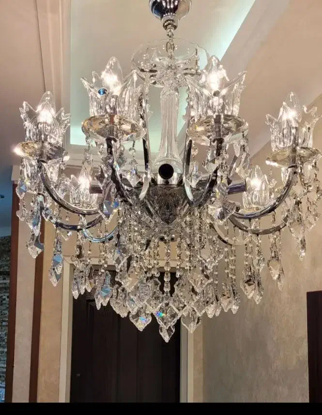 لوستر رنگی بسیار جذاب|لوستر و چراغ آویز|شیراز, شهرک گلستان|دیوار