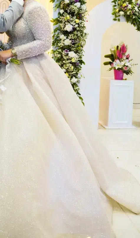 لباس عروس بسیار زیبا و فروش فوری|لباس|سمنان, |دیوار