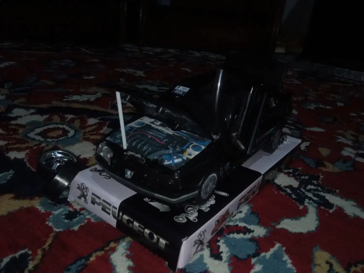 ماکت پژو 405 مای توی رخ قشنگ|اسباب‌‌بازی|بروجن, |دیوار