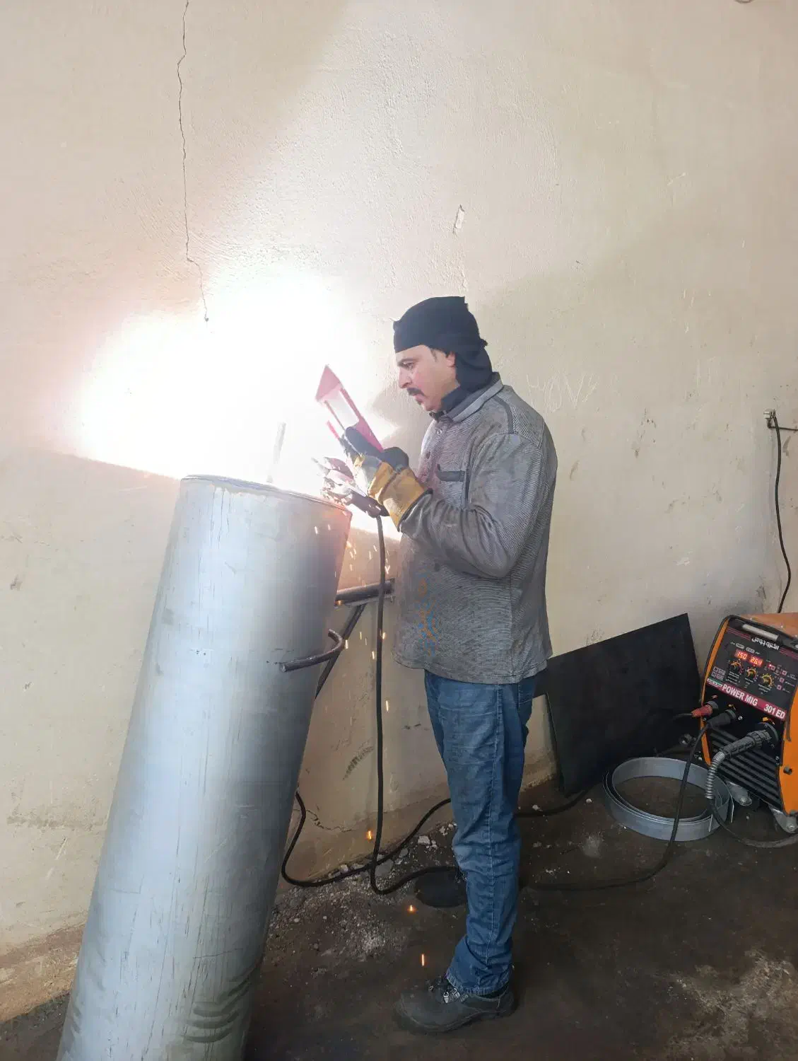 خدمات جوشکاری و برشکاری و تعمیرات و تاسیسات|خدمات پیشه و مهارت|خسروشاه, |دیوار