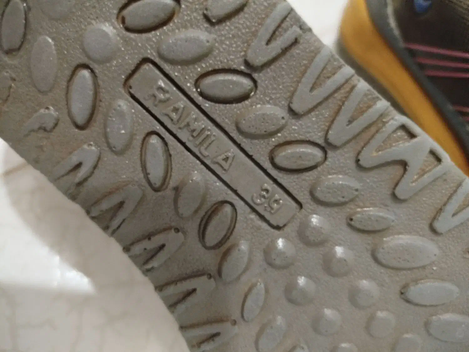 کتونی جنس عالی لژ دار|کیف، کفش، کمربند|بیرجند, |دیوار