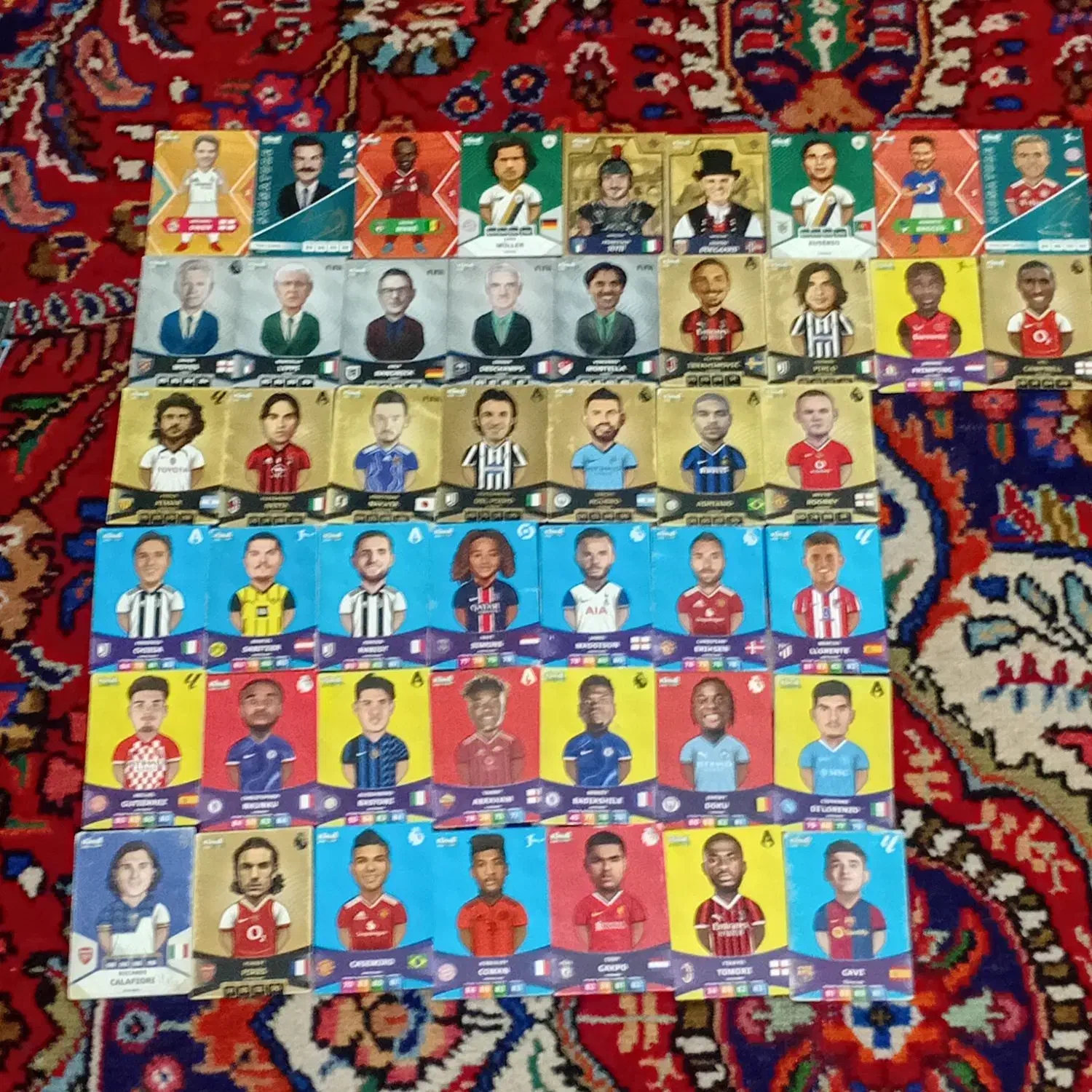 کمدی|اسباببازی|میانه, |دیوار