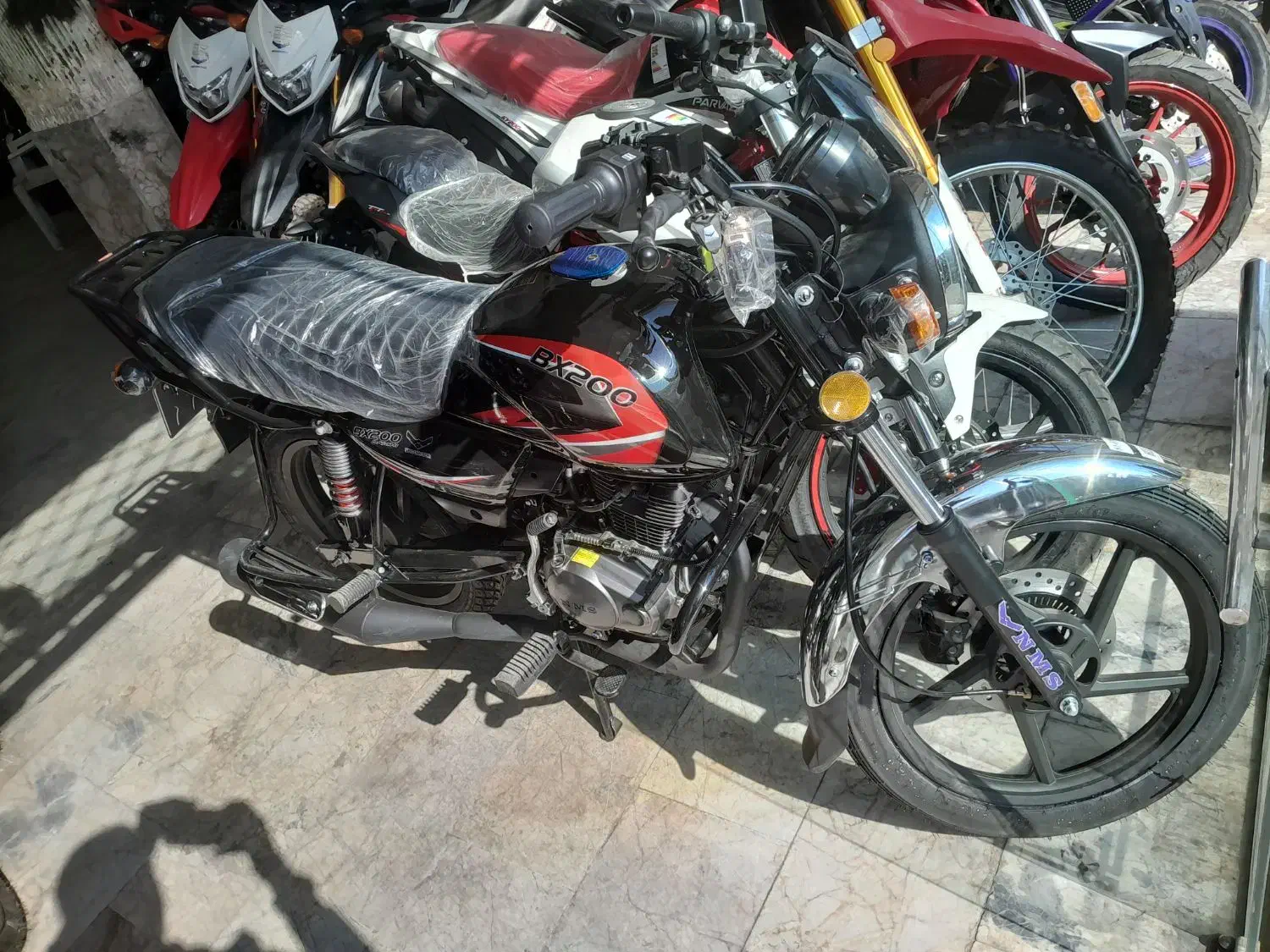 بوکسر ۲۰۰ نیرو موتور|موتورسیکلت|مشهد, جلالیه|دیوار