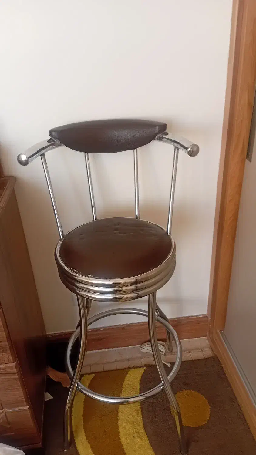 صندلی گرد جک دار وصندلی جلو اپن|صندلی و نیمکت|بروجرد, |دیوار