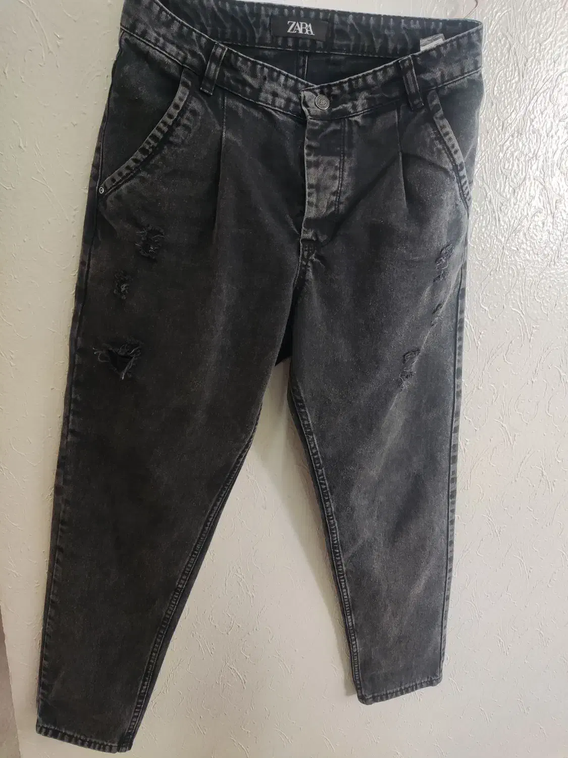 تعدادی لباس در حد نو نو|لباس|شاهین‌شهر, شهرک گلدیس|دیوار