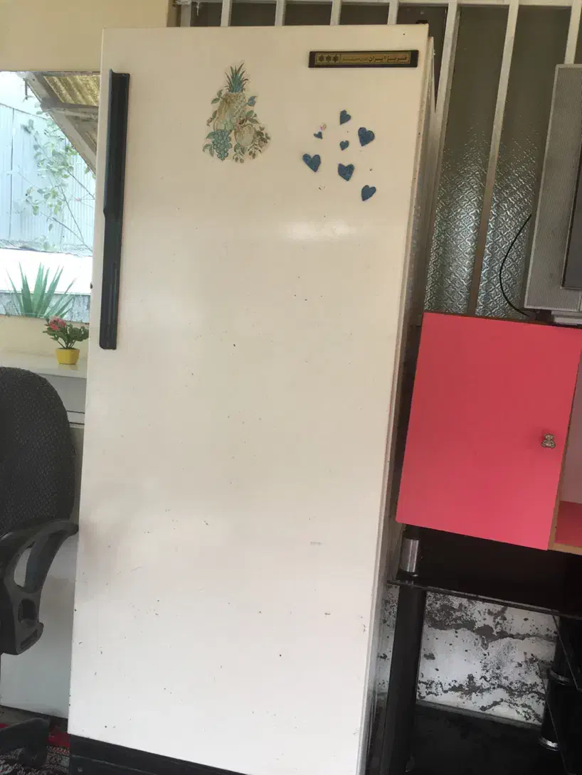 تلوزیون ،یخچال فریزر ایران، میز تلوزیون،میز|میز تلویزیون|لاهیجان, جمهوری|دیوار