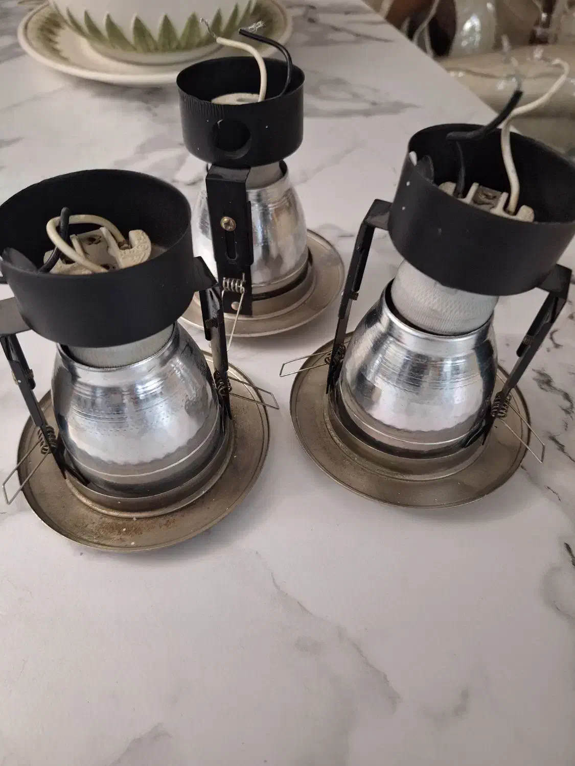 چراغ هالوژنی سقفی تعداد۱۵۰ عدد|لامپ و چراغ|تهران, پونک|دیوار