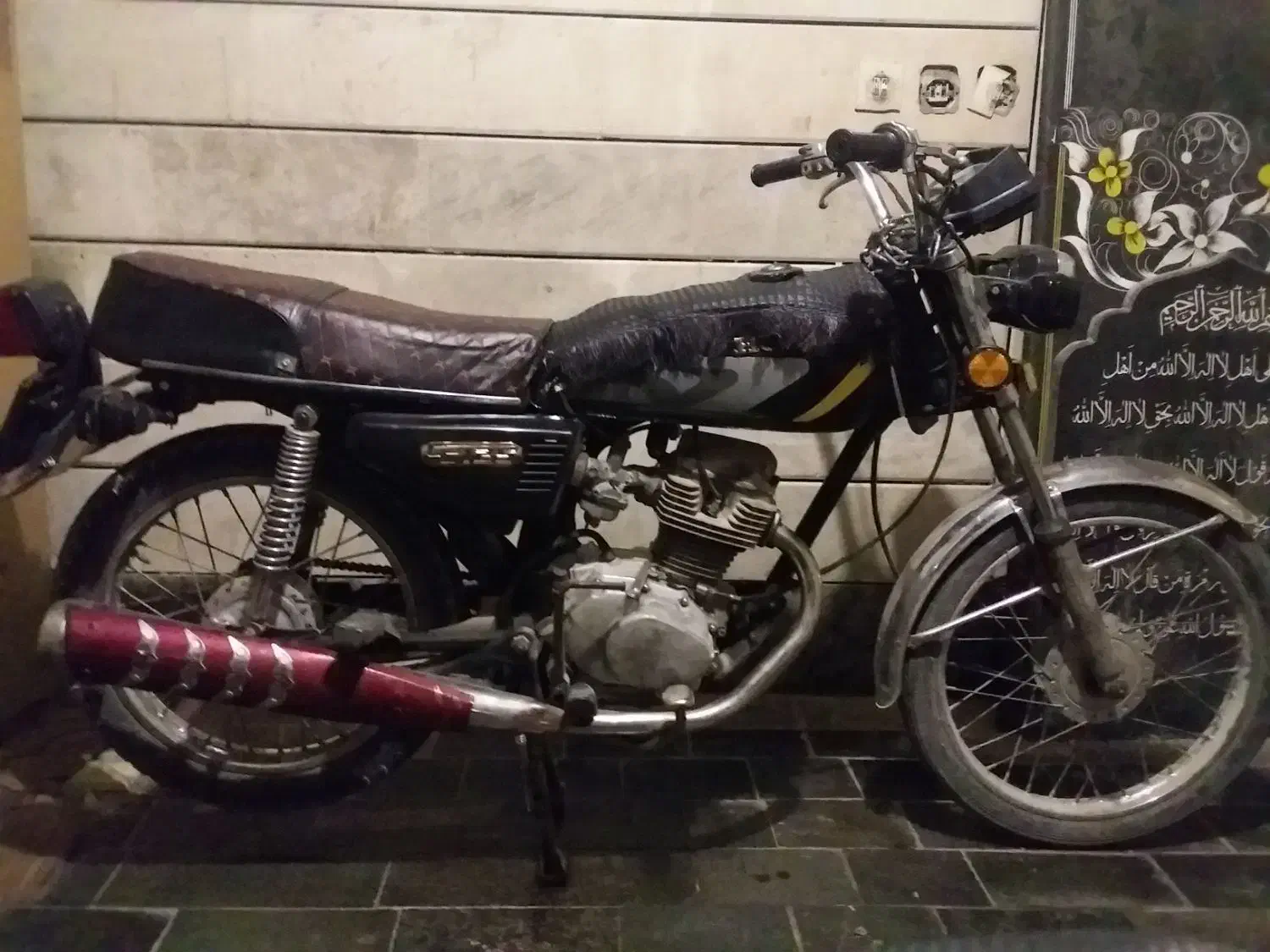 موتور مدل ۸۳ پلاک قدیم|موتورسیکلت|خمینی‌شهر, |دیوار