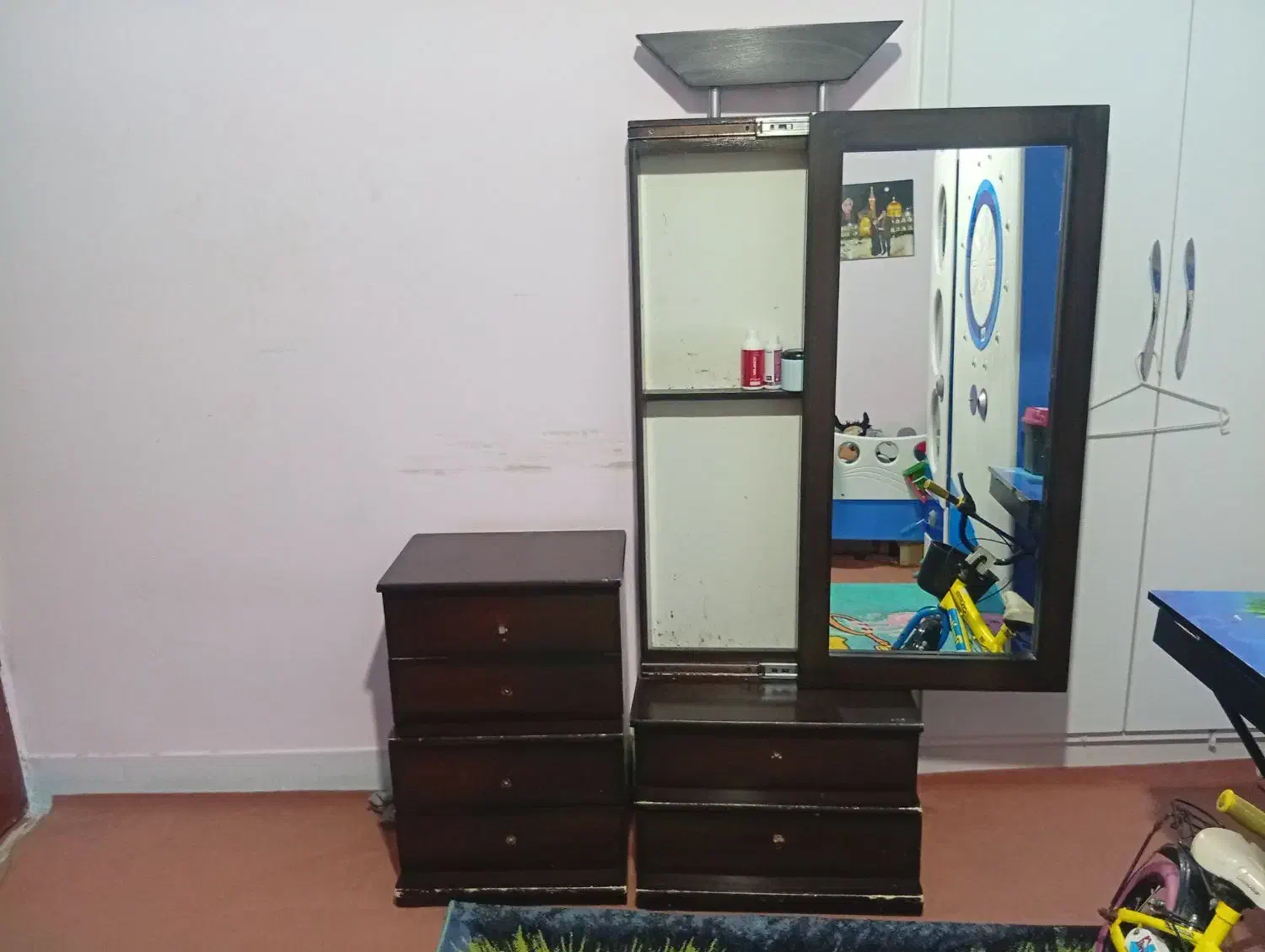 فروش دراور ،کمد لباس ،میز آرایش و میز چرخ خیاطی|مبلمان خانگی و میز عسلی|برخوار, |دیوار