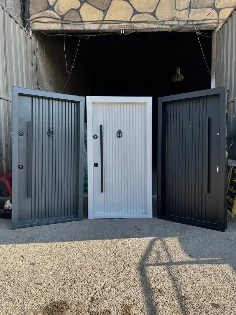 نصب انواع درب|خدمات پیشه و مهارت|سلماس, |دیوار