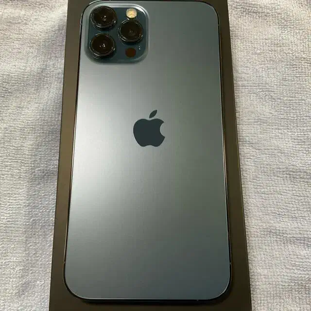 آیفون 12 پرومکس 256 گیگ - پک اصلی|موبایل|شیراز, قدوسی غربی|دیوار