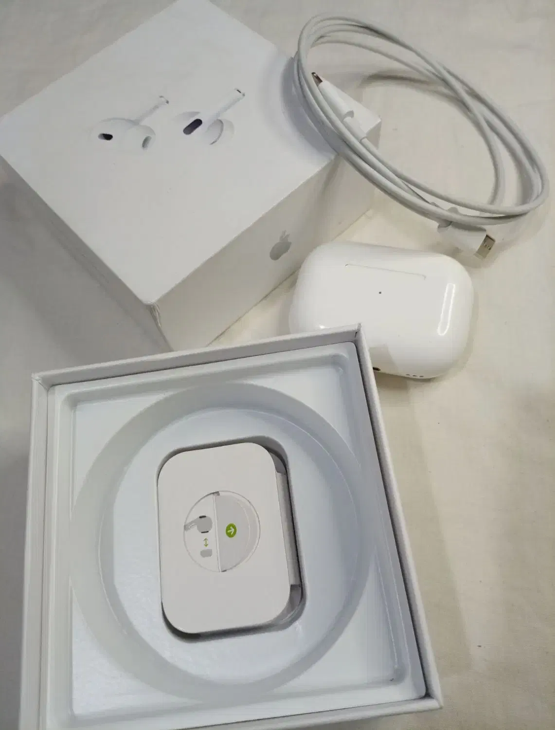 Air pad Pro 2 iphone (ایرپاد پرو ۲ ) قیمت توافقی|لوازم جانبی موبایل و تبلت|تهران, زرگنده|دیوار