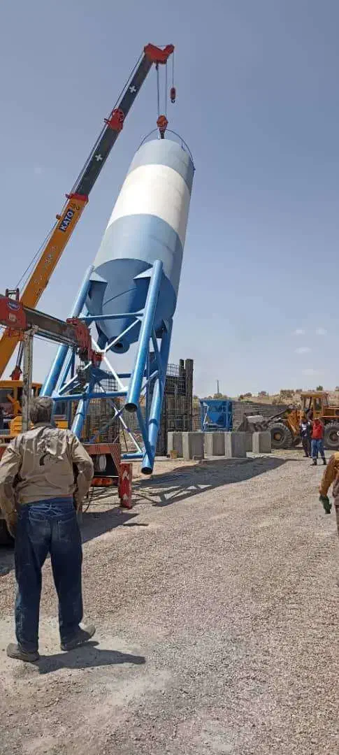 ساخت انواع تانک های هوایی و زمینی|خدمات پیشه و مهارت|فولادشهر, B2|دیوار