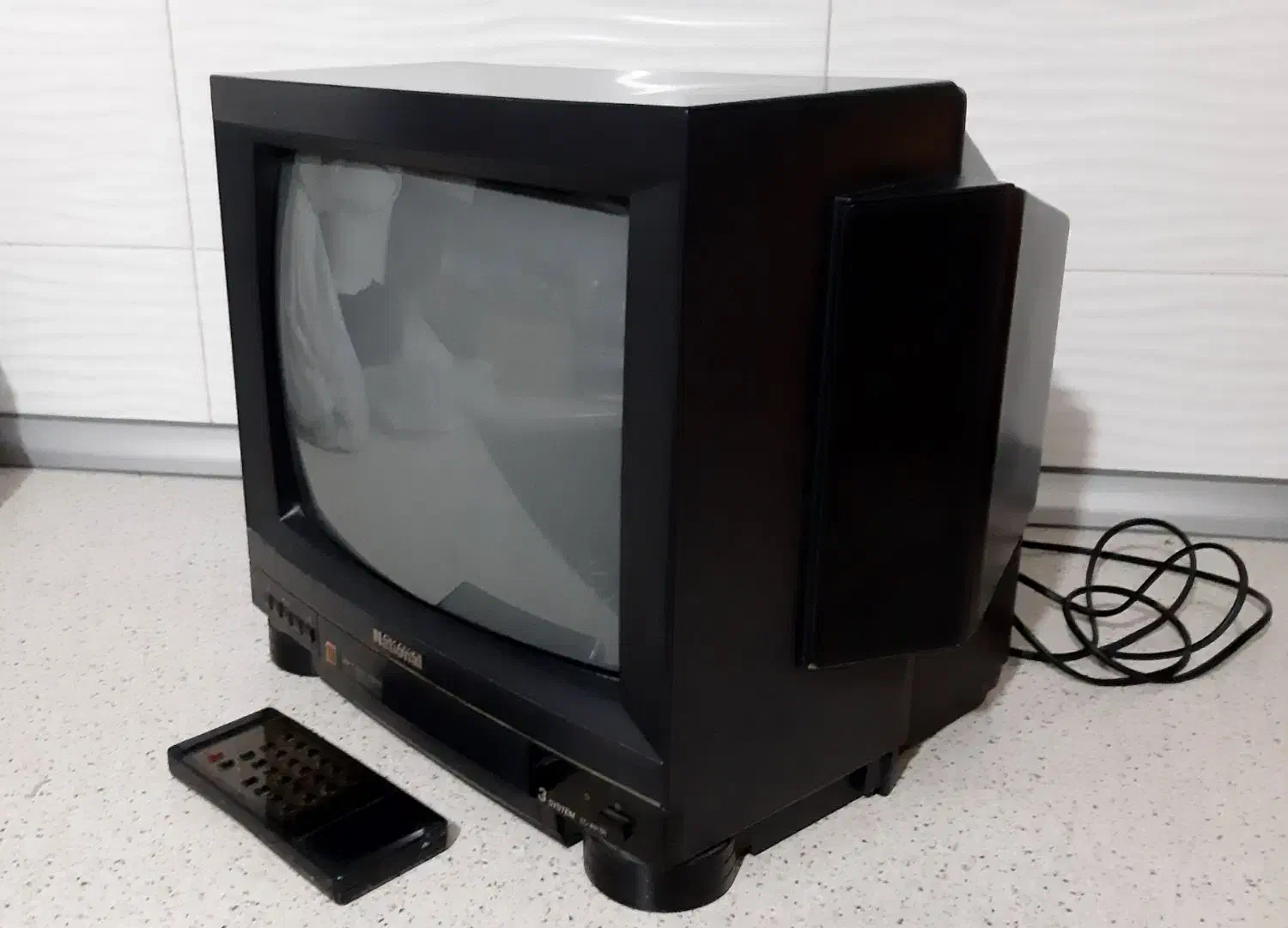 تلویزیون رنگی ناسیونال ۱۴ اینچ|تلویزیون و پروژکتور|اصفهان, علی قلی آقا|دیوار