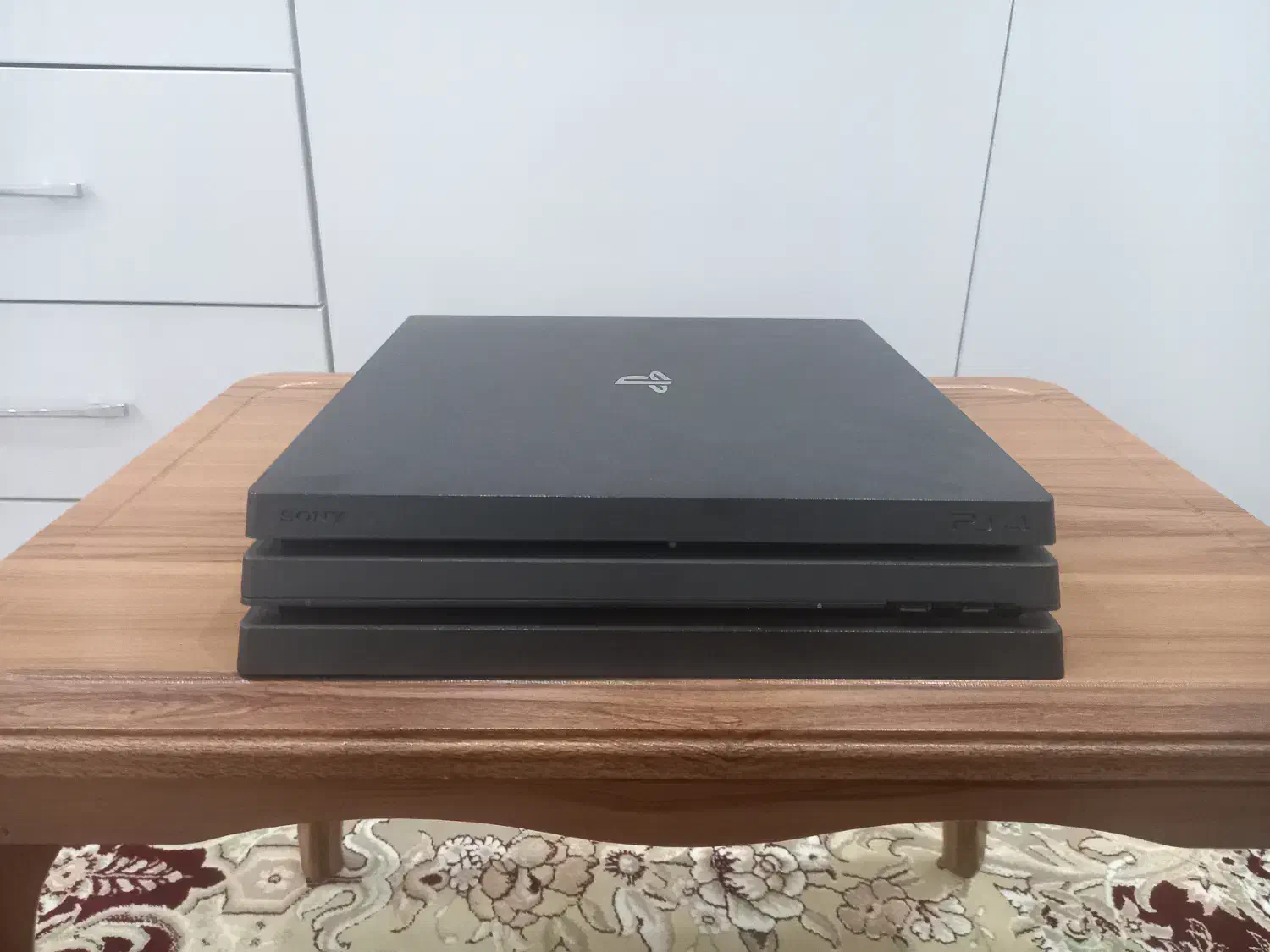 PS4 Pro تمیز همراه دسته و بازی|کنسول، بازی ویدئویی و آنلاین|باقرشهر, |دیوار