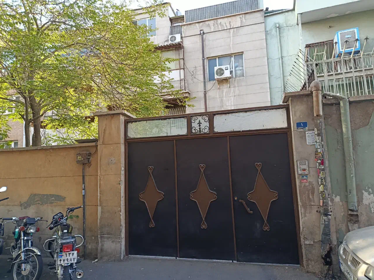 ۱۱۰ متر حیاط دار مستقل بی نظیر فروشی|فروش خانه و ویلا|تهران, فلسطین (میدان انقلاب)|دیوار