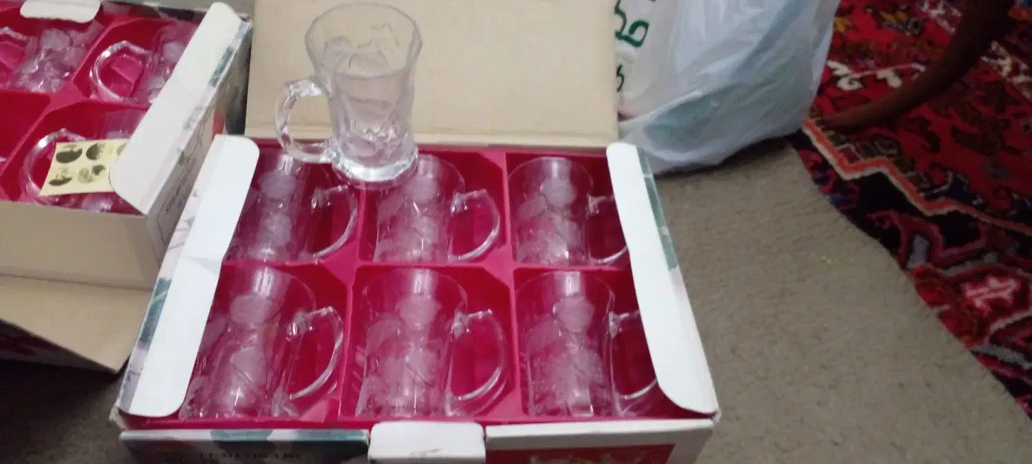 استکان و پوتین|ظروف سرو و پذیرایی|باسمنج, |دیوار