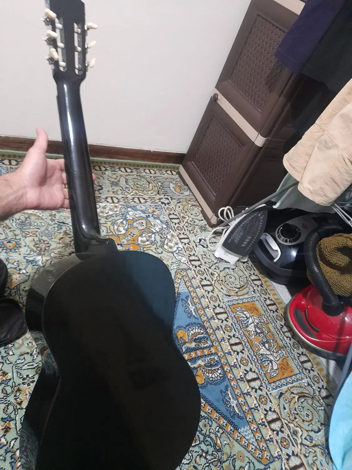 گیتار آکبند|گیتار، بیس، امپلیفایر|رشت, لاکان شهر|دیوار