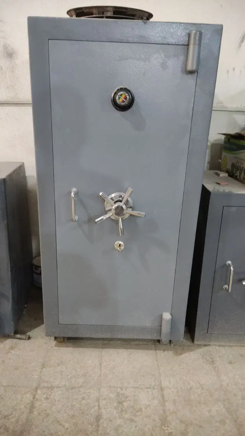 خرید و فروش و تعویض و خدمات گاوصندوق|فروشگاه و مغازه|خمینیشهر, |دیوار