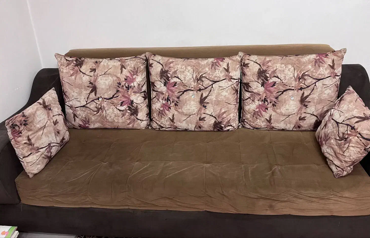 مبل راحتی|مبلمان خانگی و میز عسلی|رشت, سلیمانداراب|دیوار