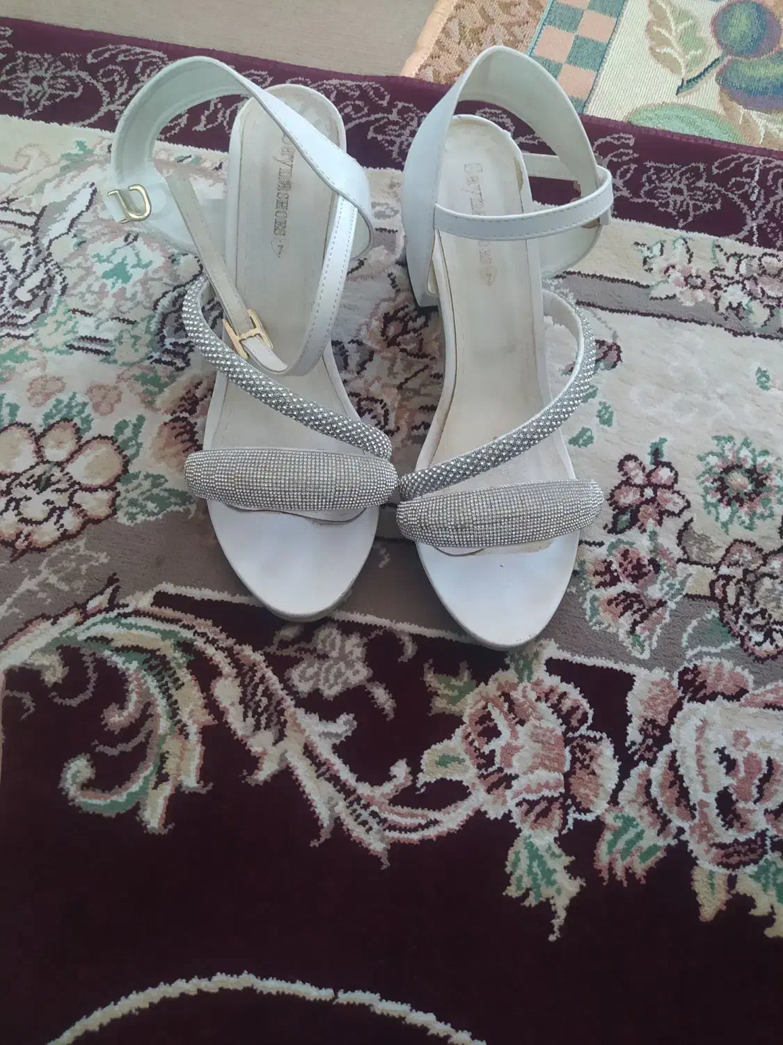 کفش مجلسی|کیف، کفش، کمربند|گالیکش, |دیوار