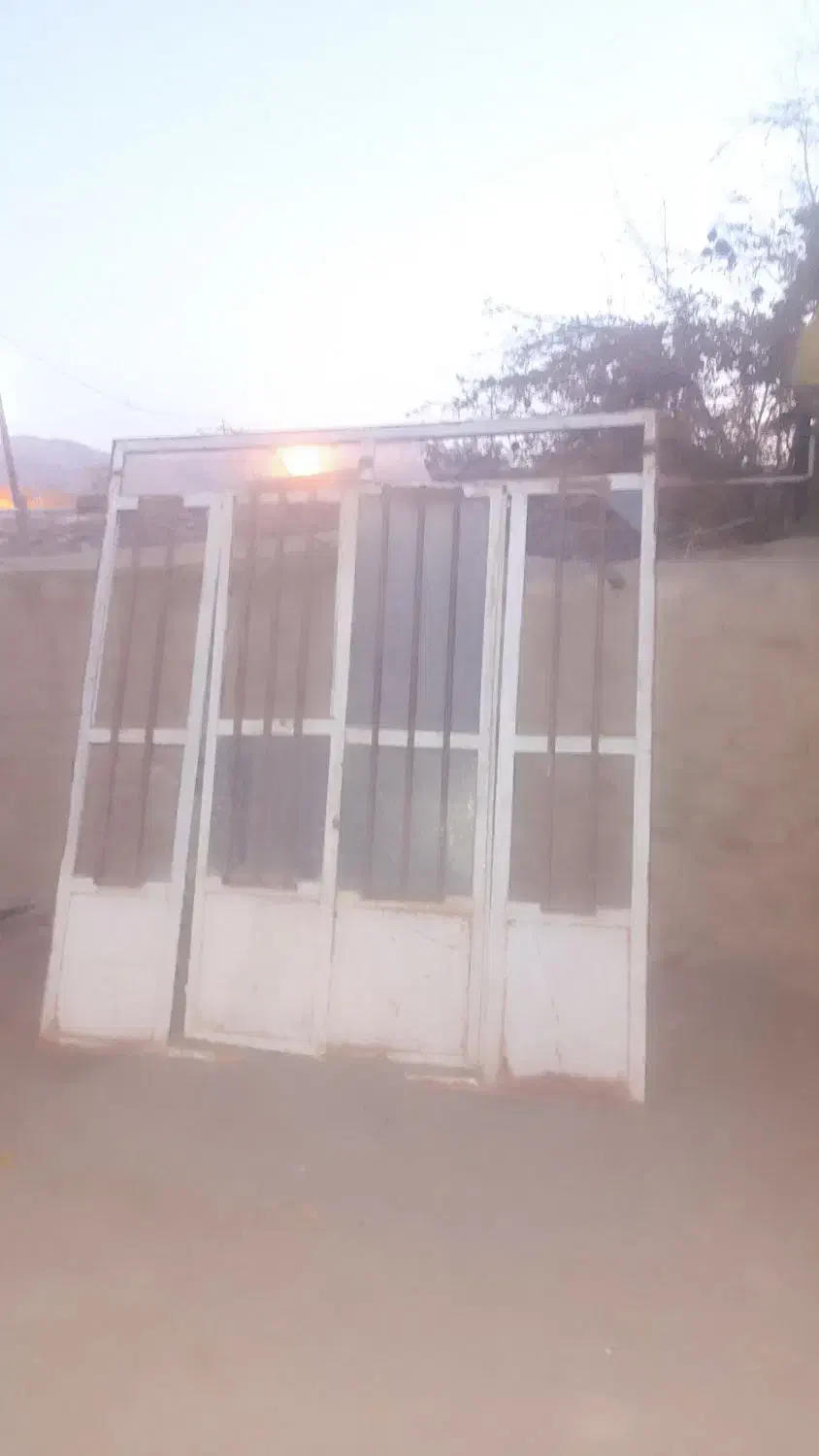 درب فلزی کیلویی ۴۰ در شهر گلباف|مصالح و تجهیزات ساختمان|گلباف, |دیوار