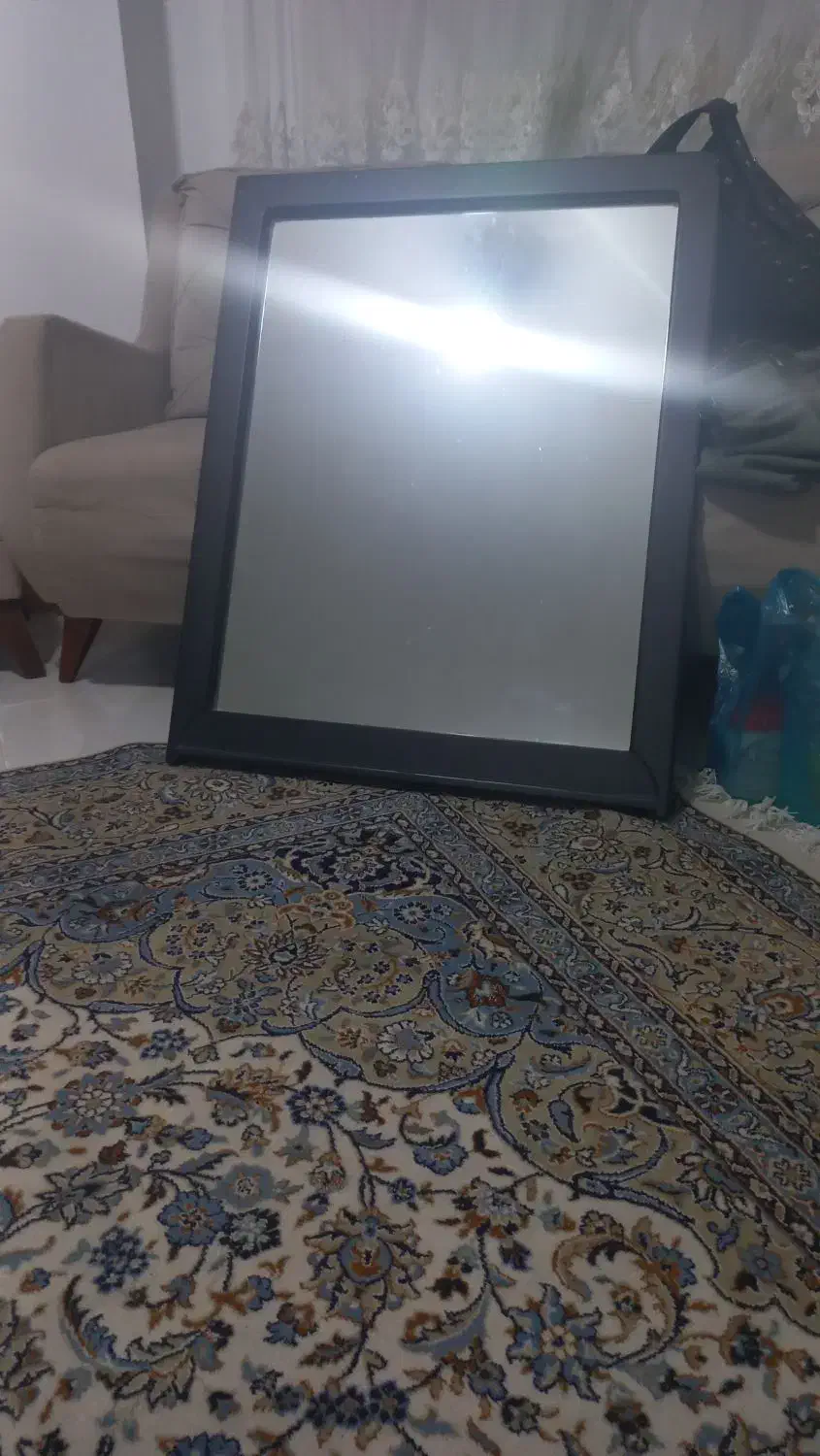 اینه|آینه|ساری, |دیوار