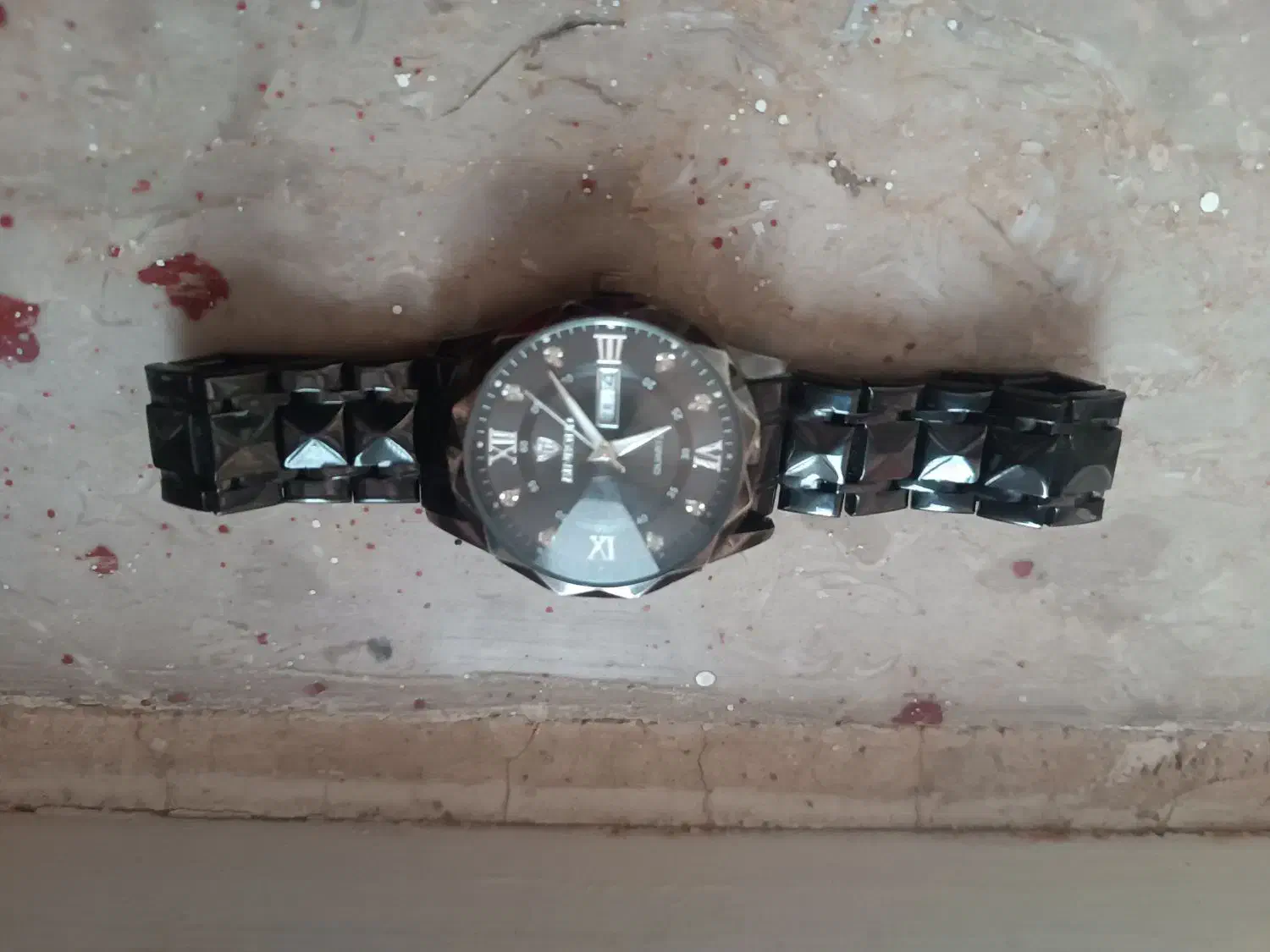 ساعت|ساعت|دوگنبدان, |دیوار