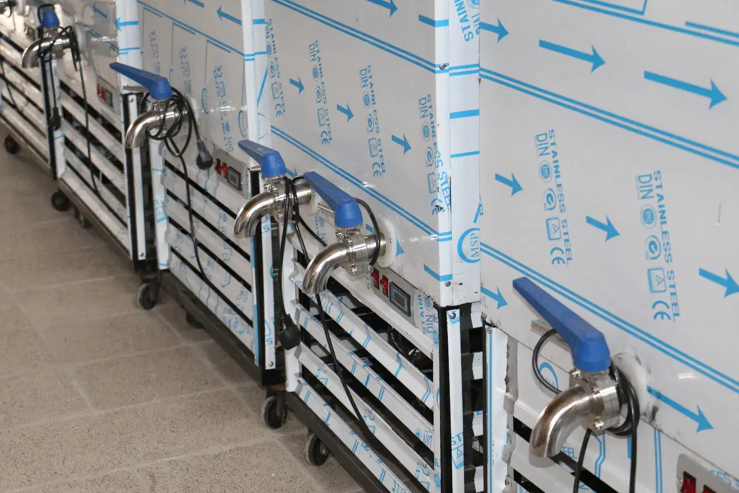 شیرسردکن خنک کننده لبنی یخچال 300 سردکن شیر سرد کن|فروشگاه و مغازه|گرگان, |دیوار