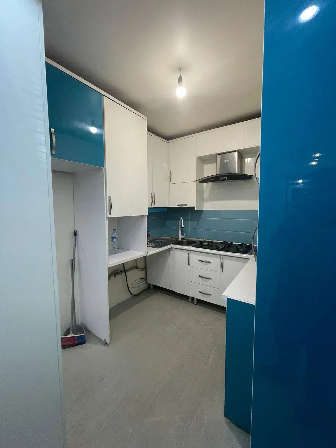 ۵۳متر ۱خ طبقه اول بازسازی شده در ستارخان خ شادمان