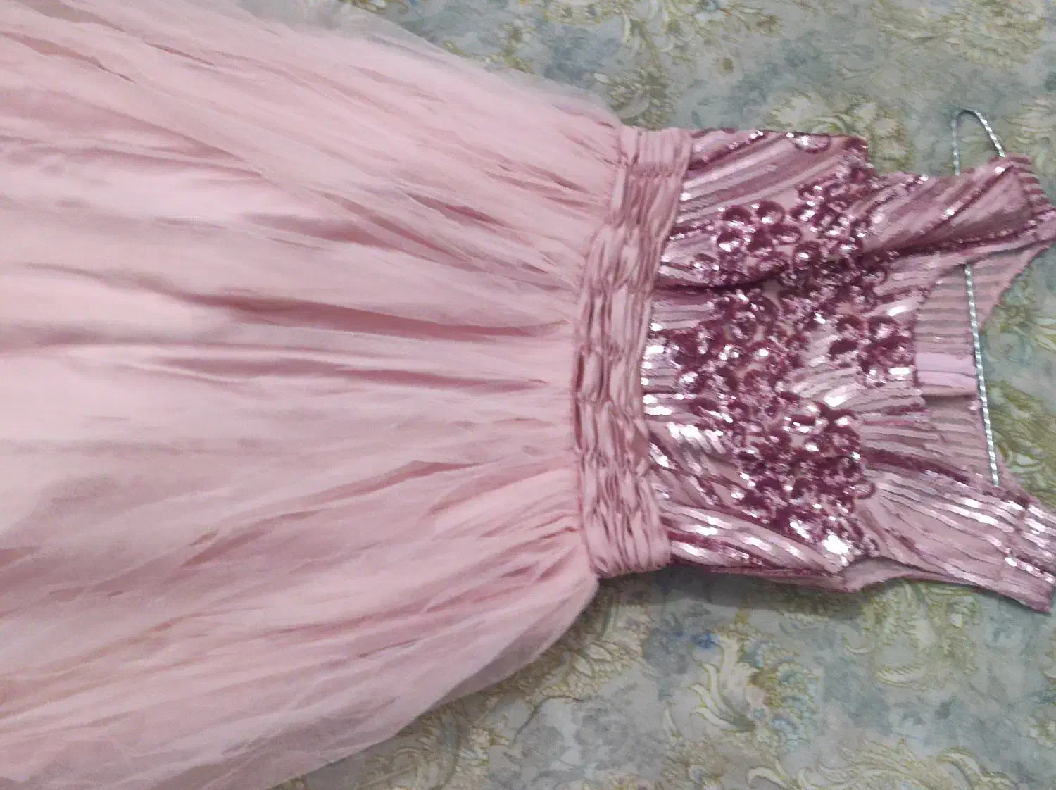 لباس مجلسی|لباس|کشاورز, |دیوار