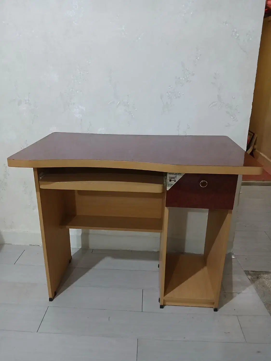 میزکامپیوتر|میز تحریر و کامپیوتر|مشکیندشت, |دیوار