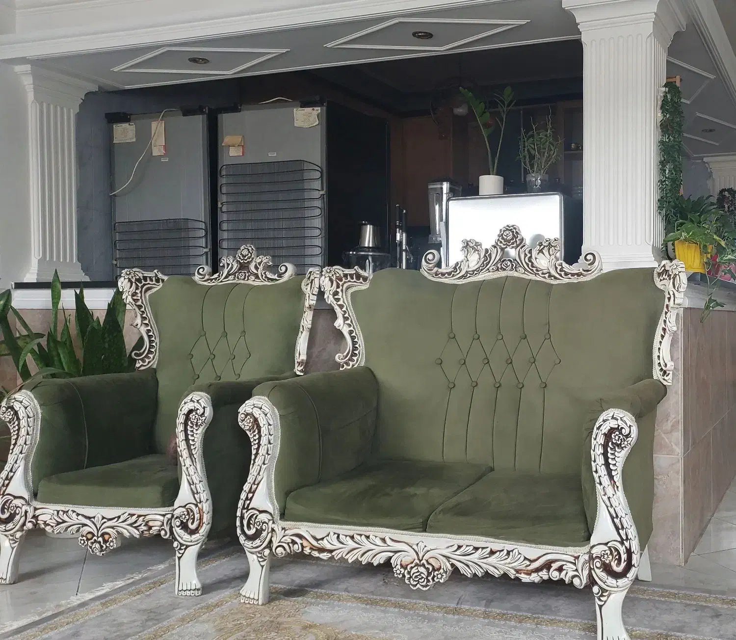 مبل هفت نفره کاملا سالم|مبلمان خانگی و میز عسلی|آشخانه, |دیوار