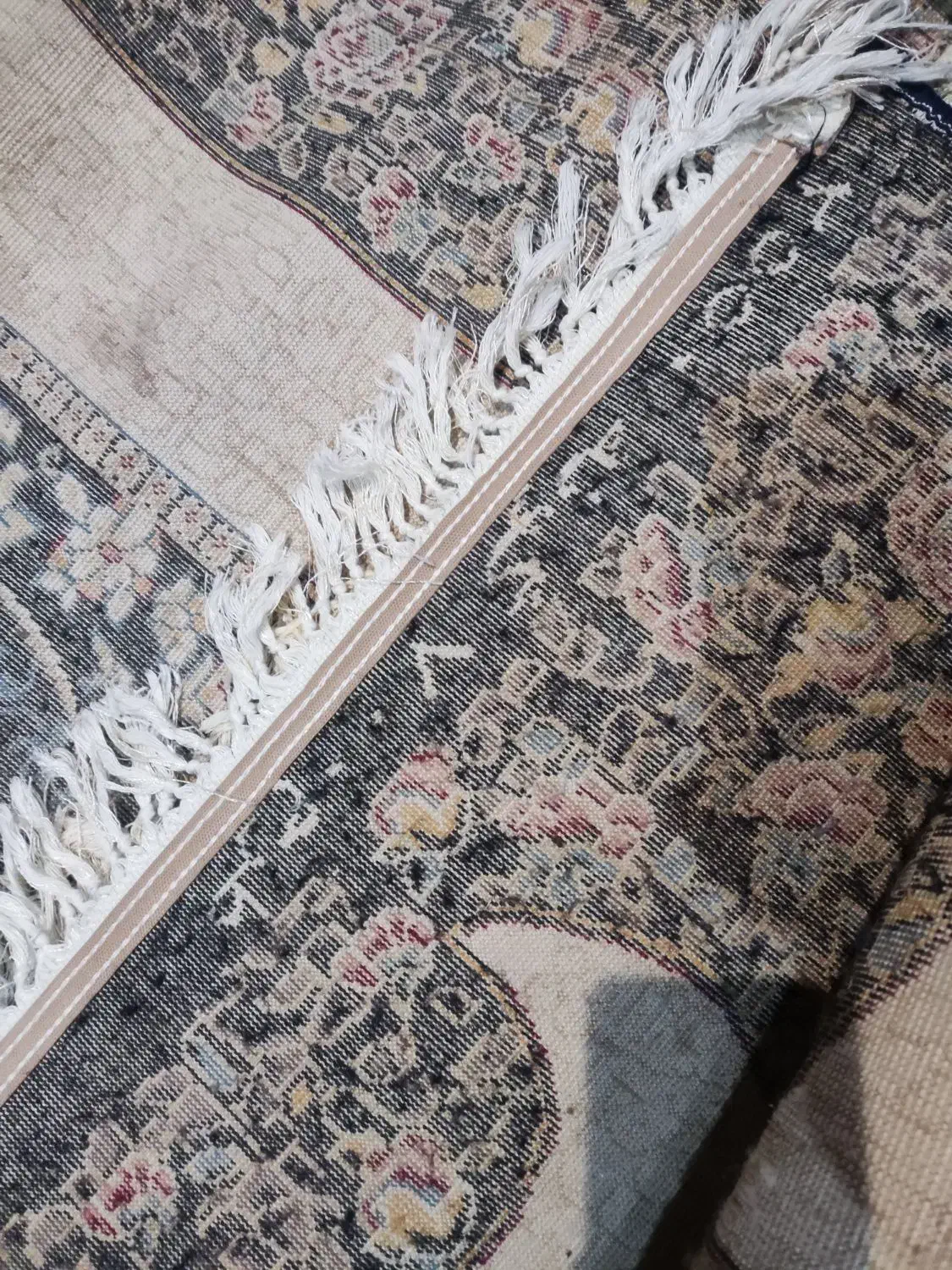 تک ۹ متری ۱۲۰۰ شانه اصل|فرش|مشهد, جنت|دیوار