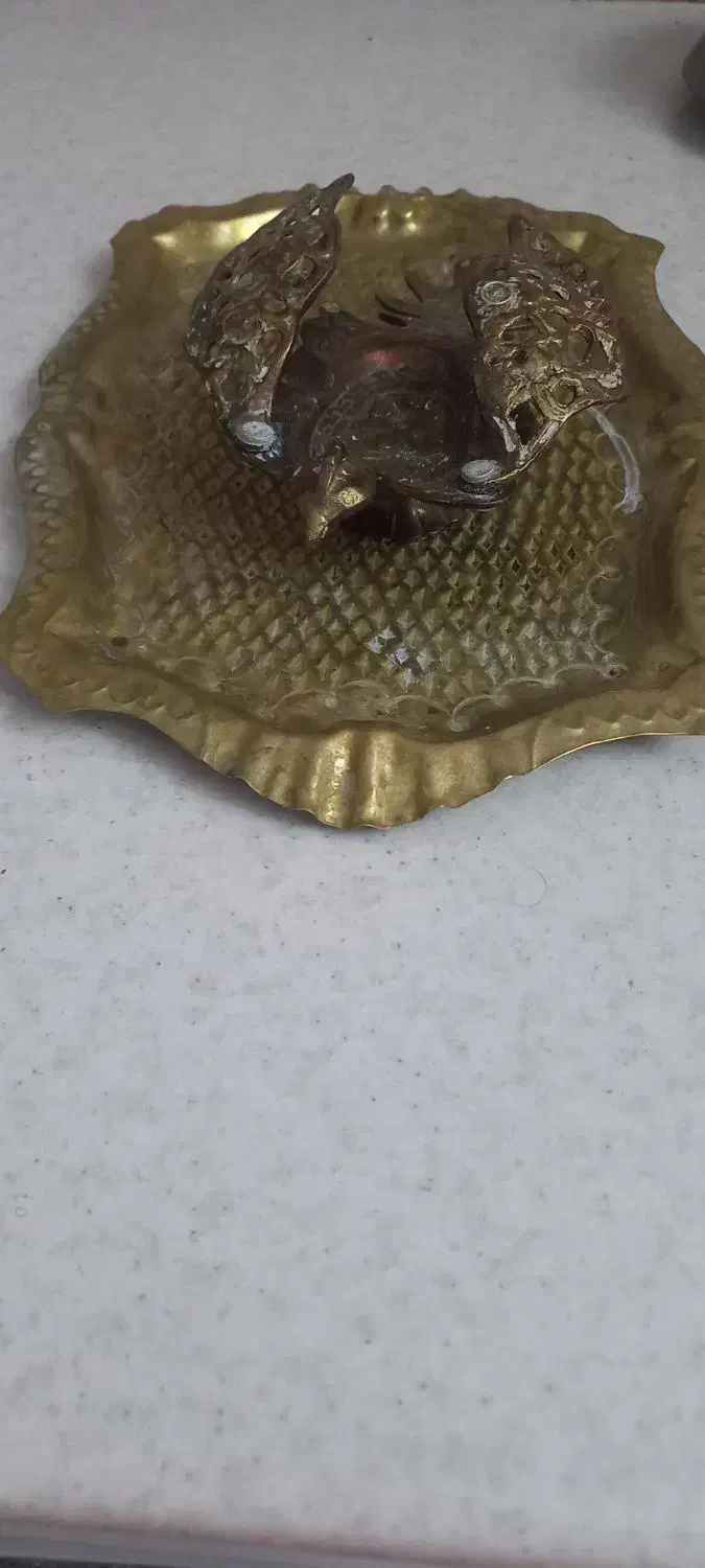 یک عدد سینی ویک عدد جا شمعی برنج|صنایع دستی و سایر لوازم تزئینی|تبریز, |دیوار