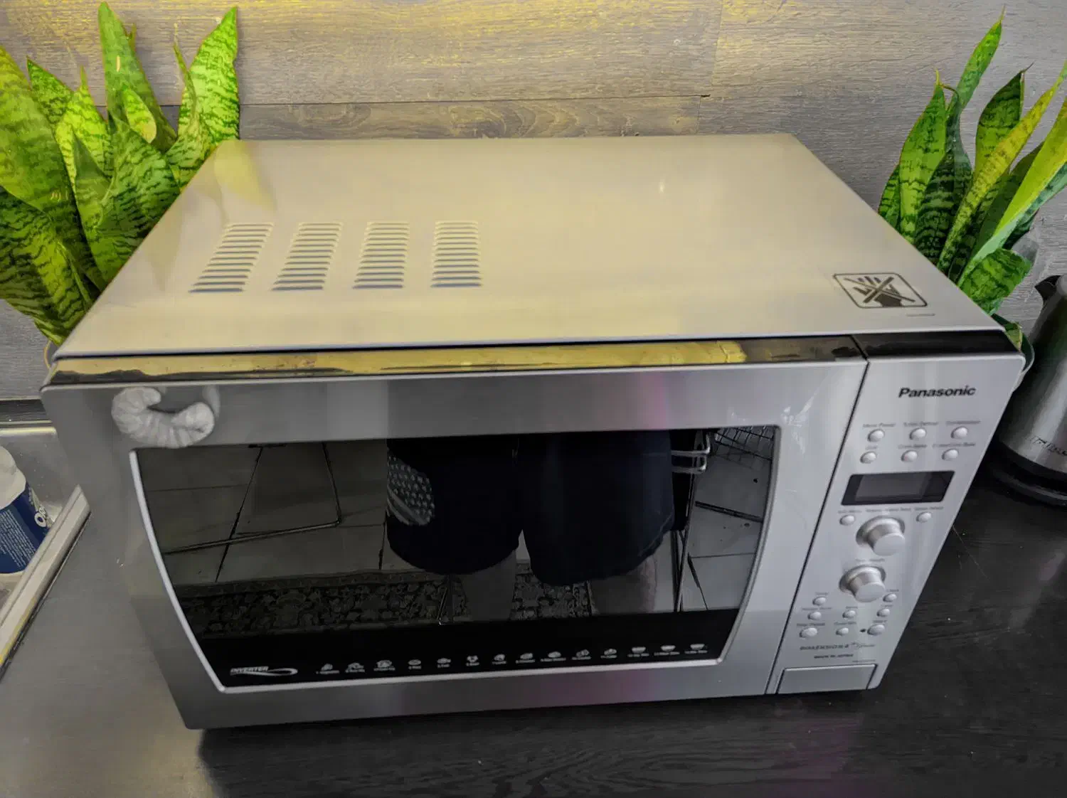 ماکروفر پاناسونیک اصل ۴۲ لیتر|اجاق گاز و لوازم برقی پخت‌وپز|تهران, امانیه|دیوار