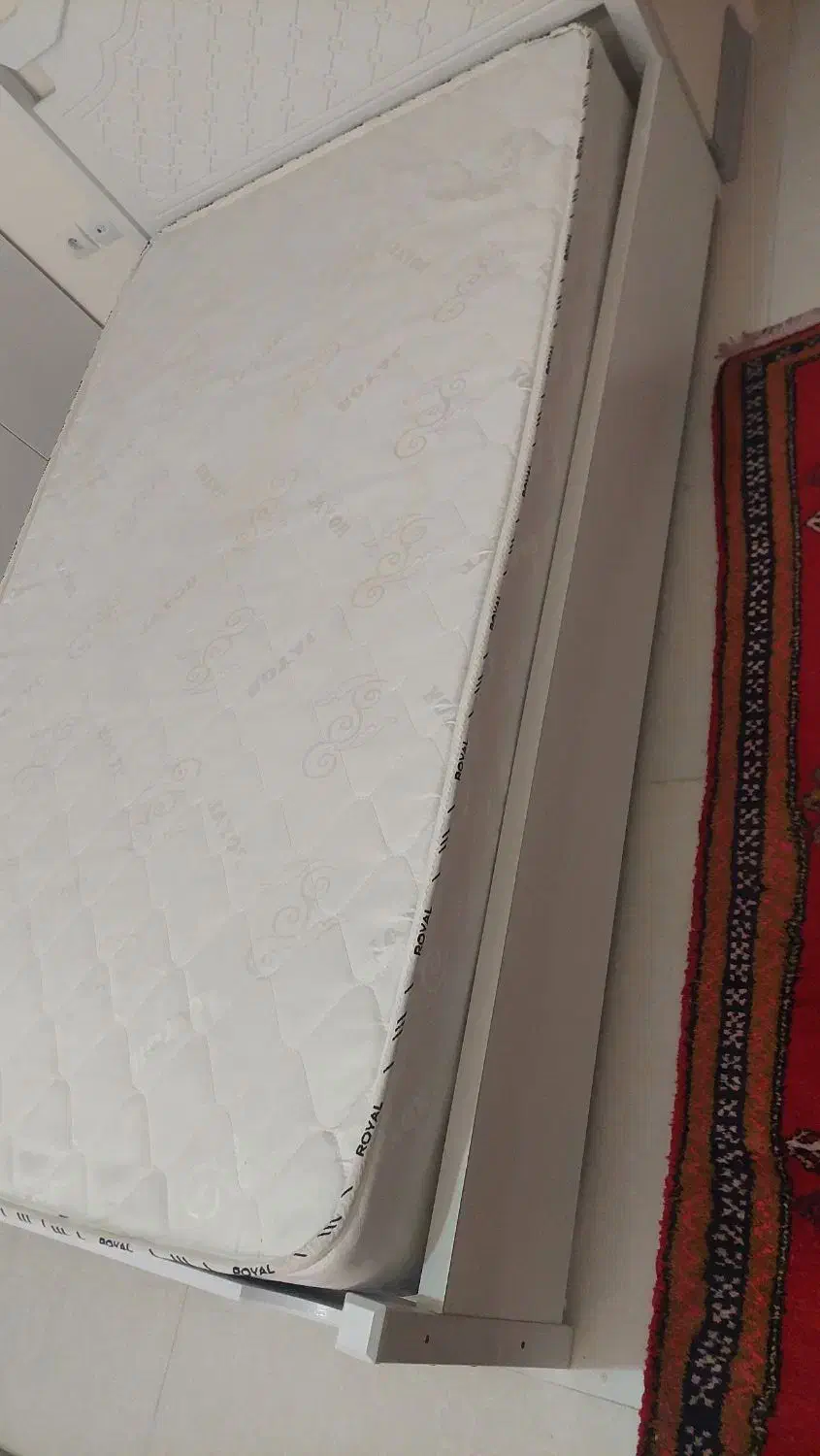 تخت خواب ۱۲۰ وتشک رویال و کمد نوجوان کاملا سالم|تخت و سرویس خواب|محمدشهر, محمدشهر|دیوار