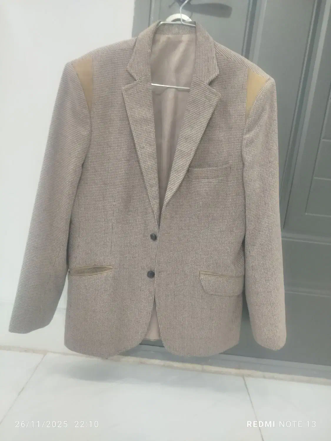 کت کرم|لباس|مرودشت, الماس آباد|دیوار