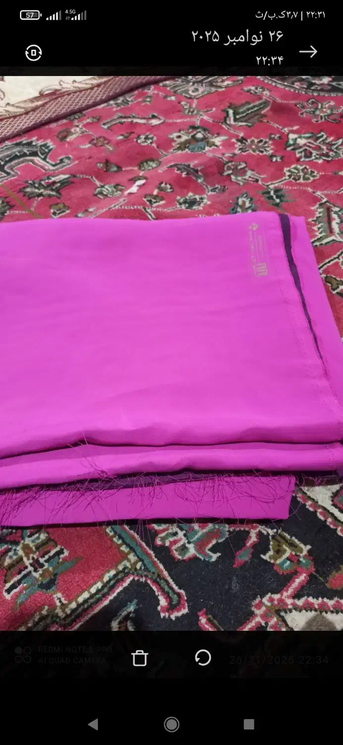 چندعددپارچه وچادری|لباس|تبریز, |دیوار