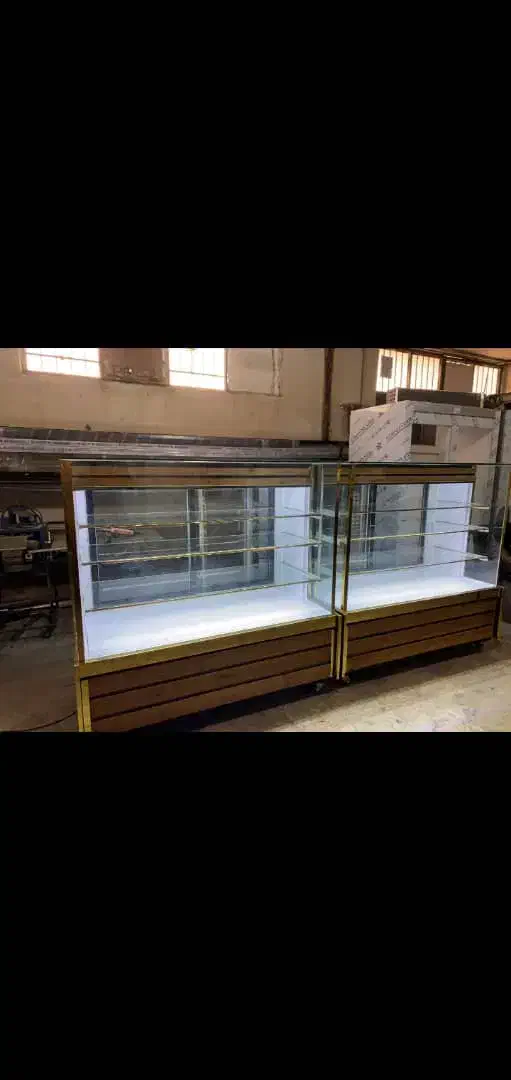 شیرینی و خشک شرکت برودتی سامان کلانی|فروشگاه و مغازه|خرمآباد, |دیوار