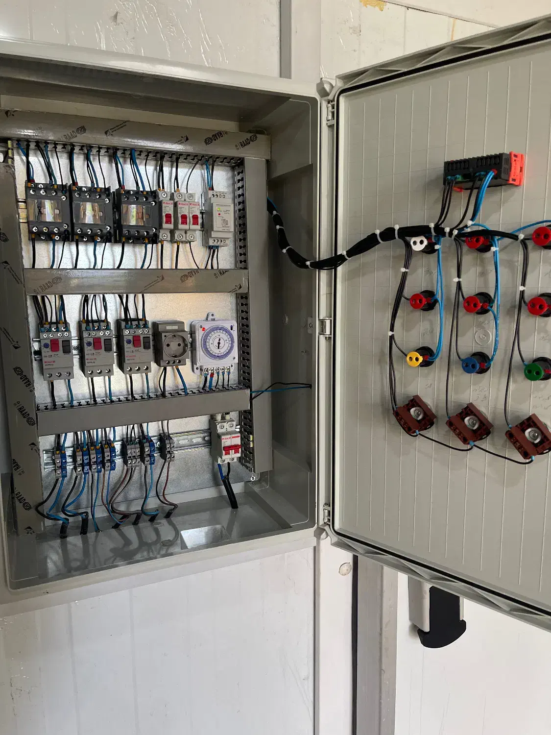 یخچال ۴/۵تن زیر صفر نو و سالم|عمدهفروشی|آستانه سرا, |دیوار