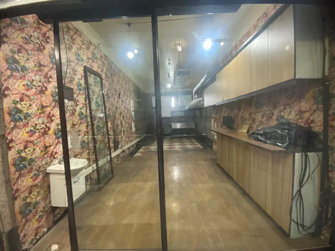 ۲۸ متر م با ۶ متر بالکن جلوی مغازه شهرزیبا منطقه ۵|اجارهٔ مغازه و غرفه|تهران, سازمان آب|دیوار