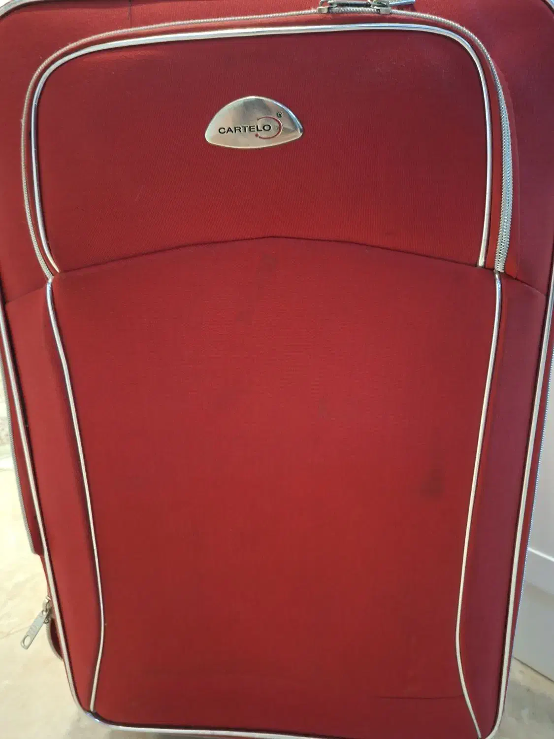 چمدان|کیف، کفش، کمربند|نیشابور, دارایی|دیوار