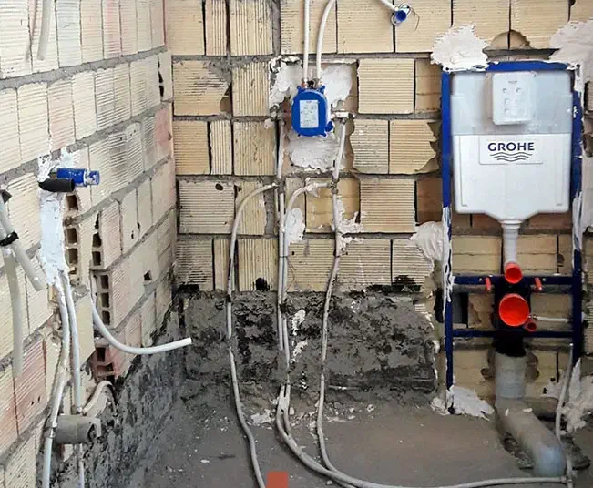 لوله کشی آب و فاضلاب و نصب شیر آلات و منبع و پمپ|خدمات پیشه و مهارت|یزد, |دیوار