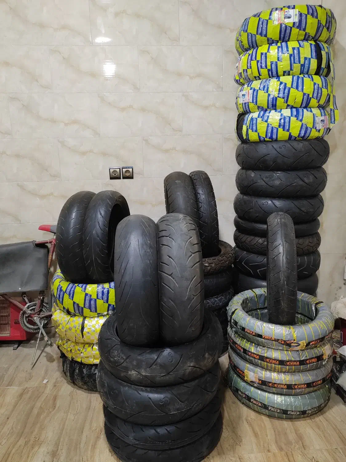 فروش لاستیک روغن لنت فیلتر|قطعات یدکی و لوازم جانبی|اصفهان, بهارستان|دیوار