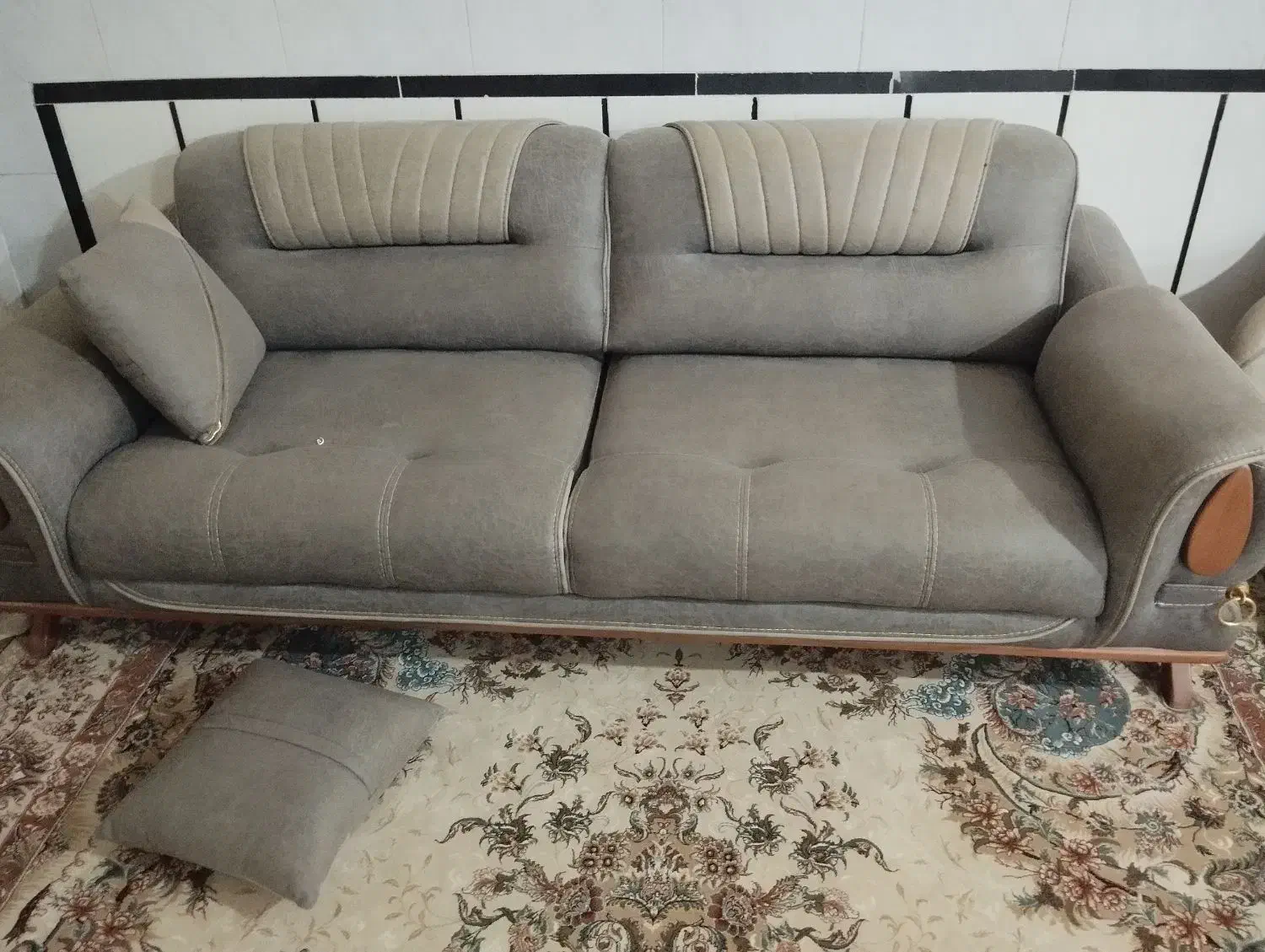 مبل درحد نو 6ماه پیش خریدم|مبلمان خانگی و میز عسلی|زابل, |دیوار