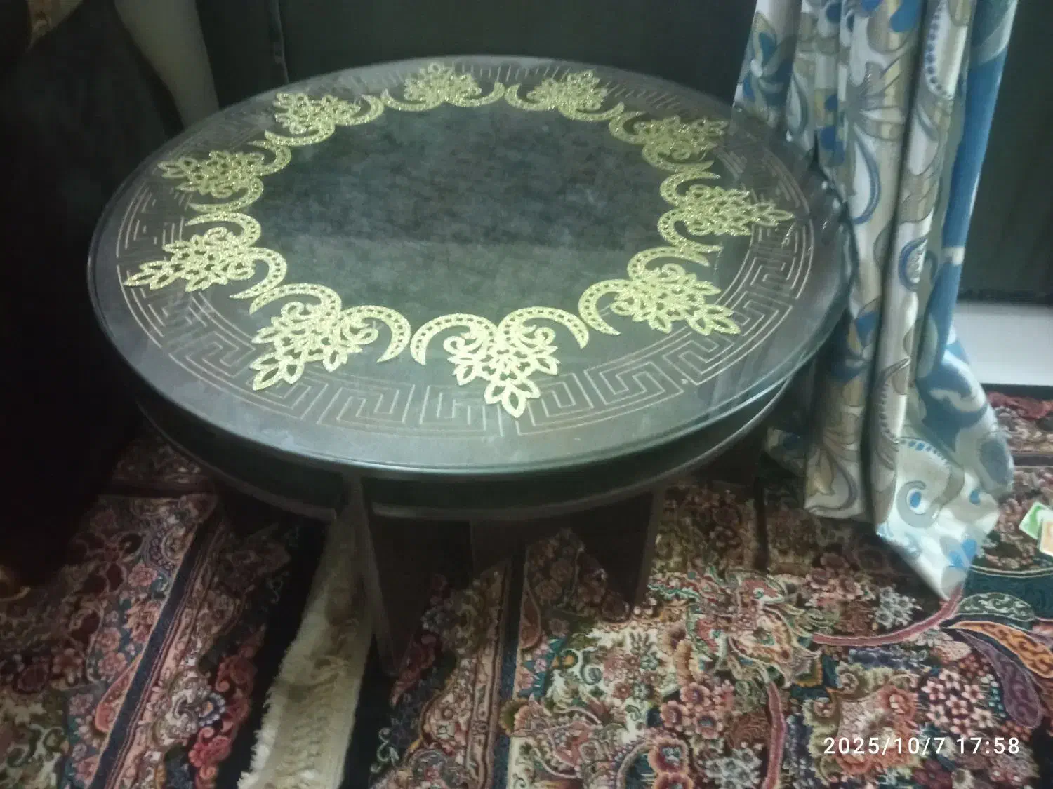 مبل و میز عسلی|مبلمان خانگی و میز عسلی|قم, چهل درخت‎|دیوار